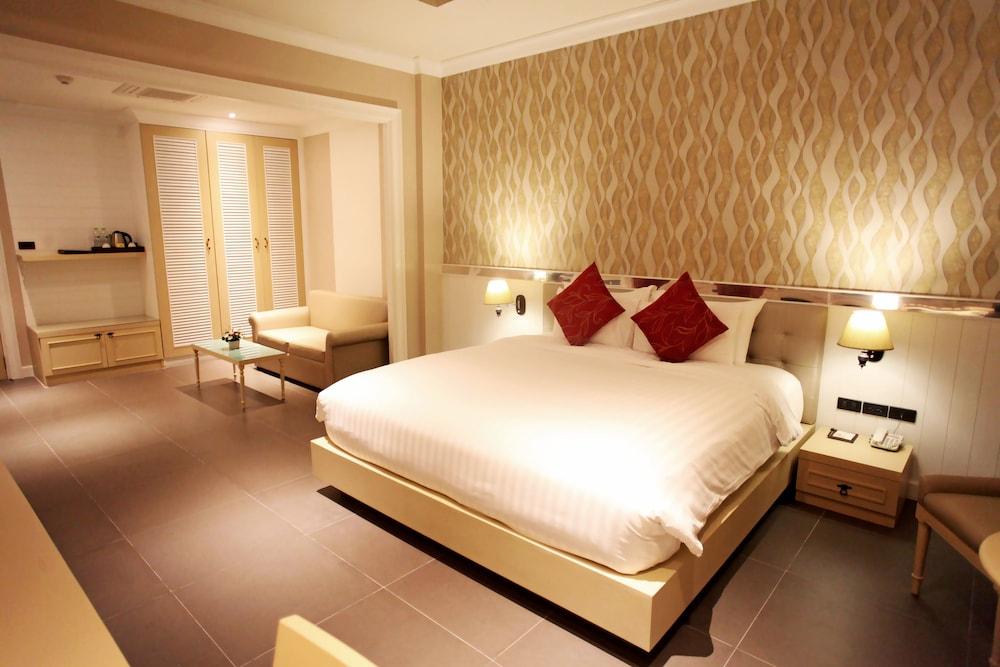 Hotel The Raya Surawong Bangkok Esterno foto