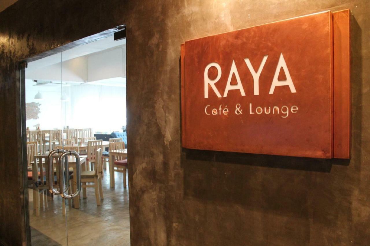 Hotel The Raya Surawong Bangkok Esterno foto