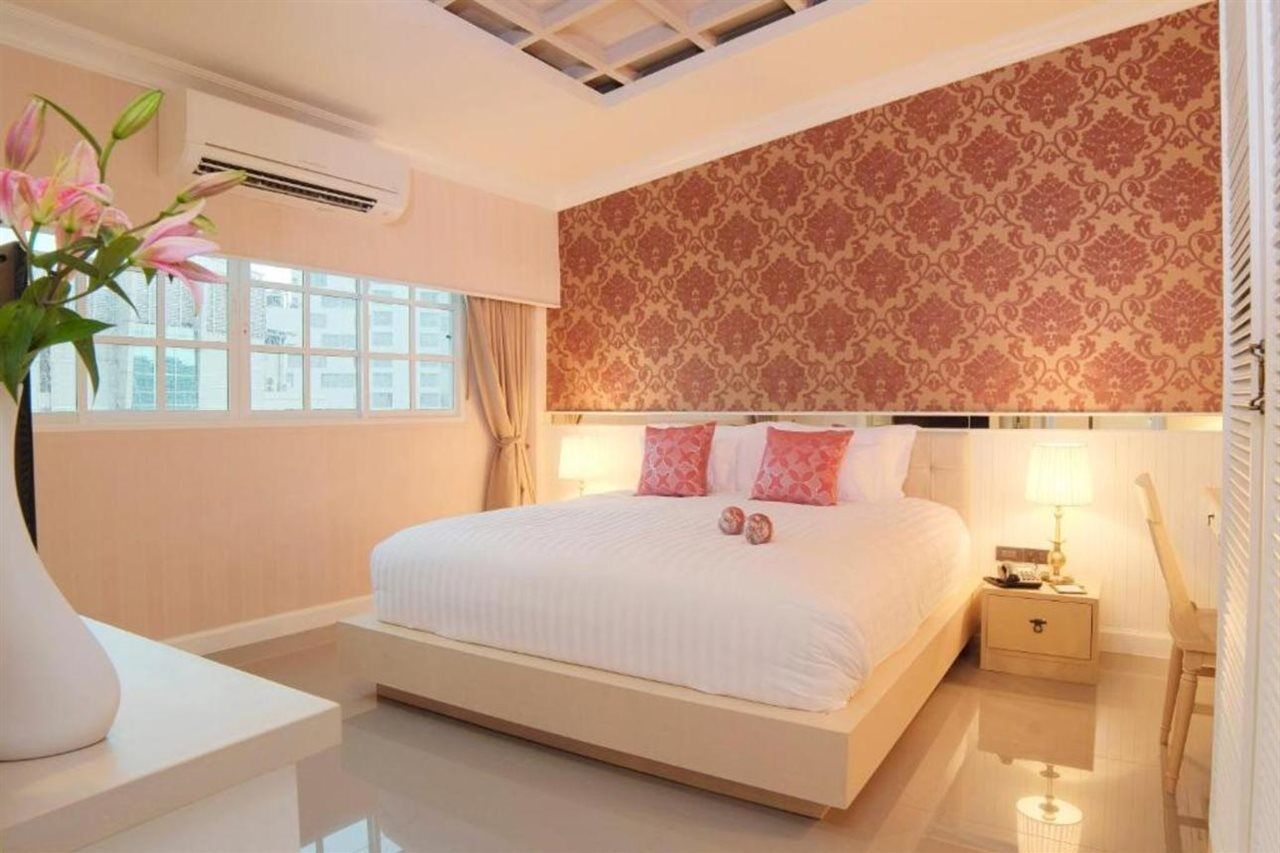 Hotel The Raya Surawong Bangkok Esterno foto
